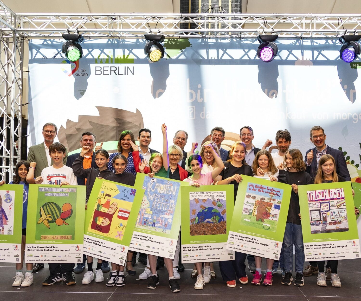 Preisverleihung Plakatwettbewerb Alexa wirBerlin Sierra Germany